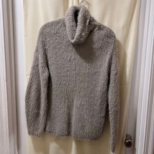 Express Fuzzy Turtleneck Sweater Soft Cozy Knit Pullover Winter‎ XS